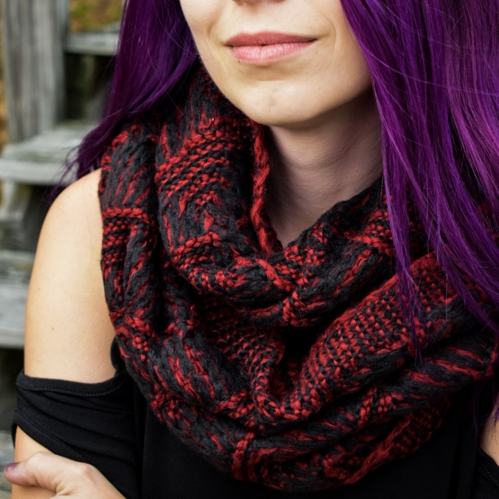 SOFT GARNET BLACK & RED INFINITY SCARF